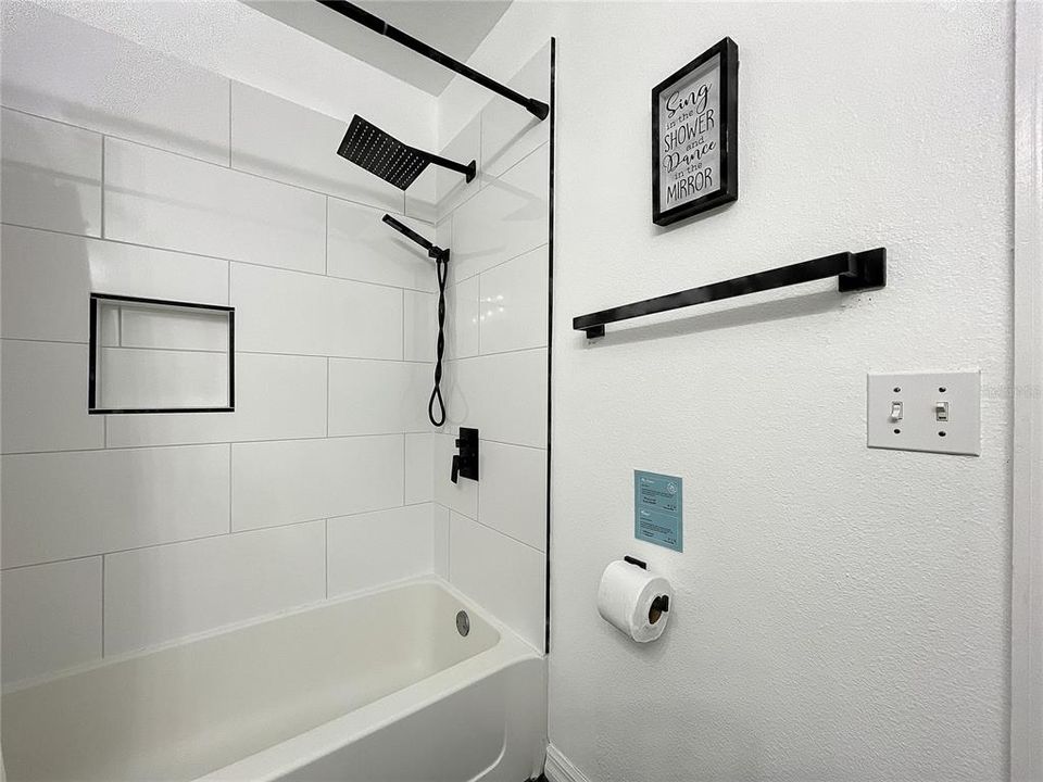 En Venta: $269,900 (3 camas, 2 baños, 1286 Pies cuadrados)