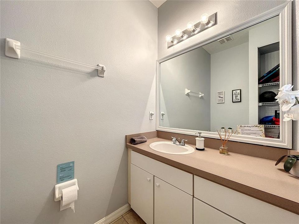 En Venta: $269,900 (3 camas, 2 baños, 1286 Pies cuadrados)