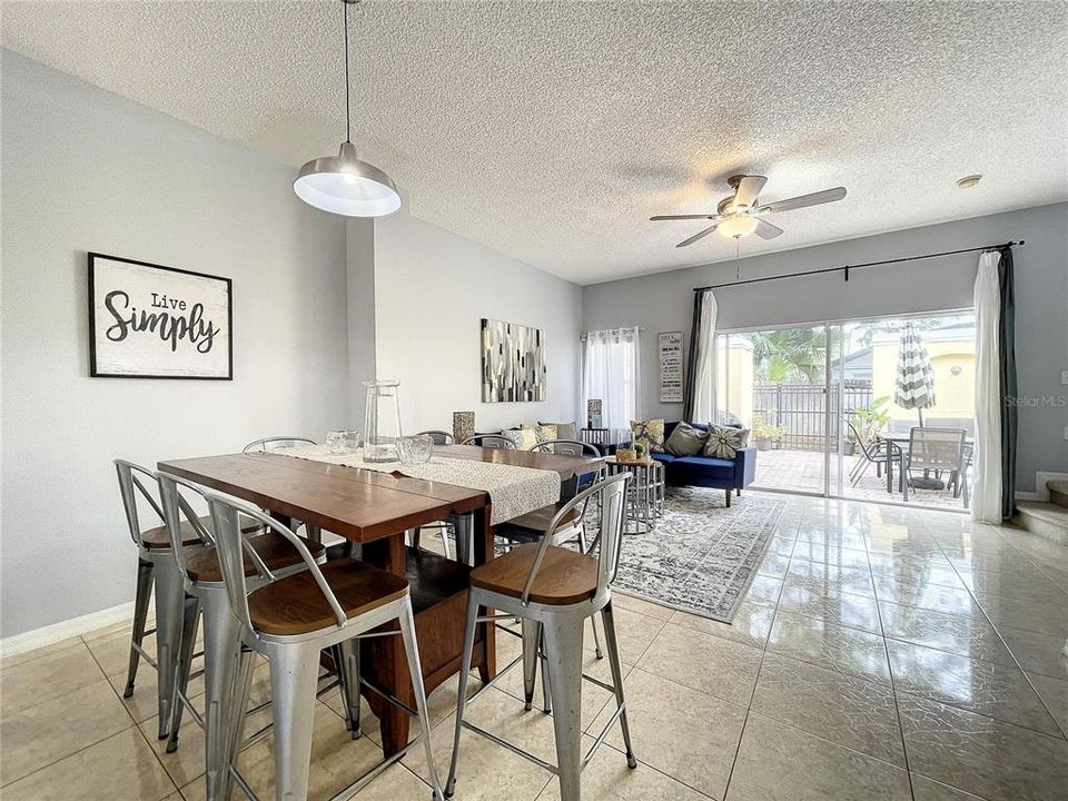 En Venta: $269,900 (3 camas, 2 baños, 1286 Pies cuadrados)