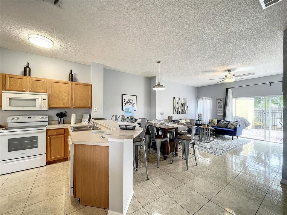 En Venta: $269,900 (3 camas, 2 baños, 1286 Pies cuadrados)