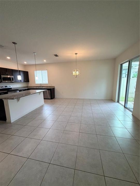 For Rent: $2,700 (4 beds, 2 baths, 1696 Square Feet)