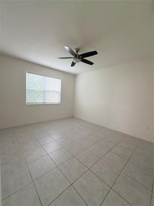 For Rent: $2,700 (4 beds, 2 baths, 1696 Square Feet)