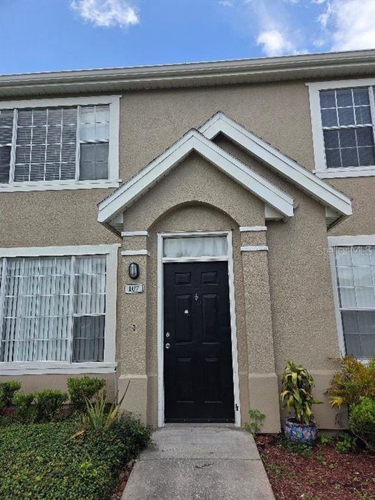 En Venta: $215,000 (3 camas, 2 baños, 1202 Pies cuadrados)