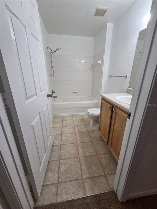 En Venta: $215,000 (3 camas, 2 baños, 1202 Pies cuadrados)