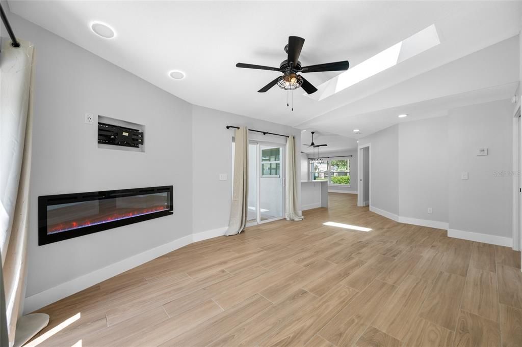 For Sale: $515,000 (3 beds, 2 baths, 1493 Square Feet)