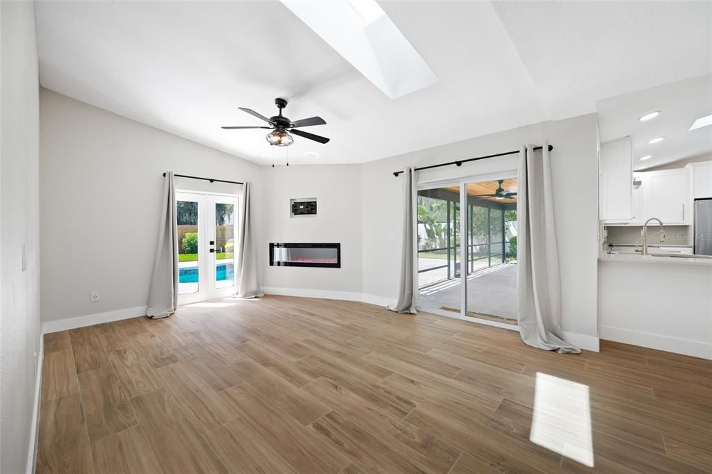 For Sale: $515,000 (3 beds, 2 baths, 1493 Square Feet)