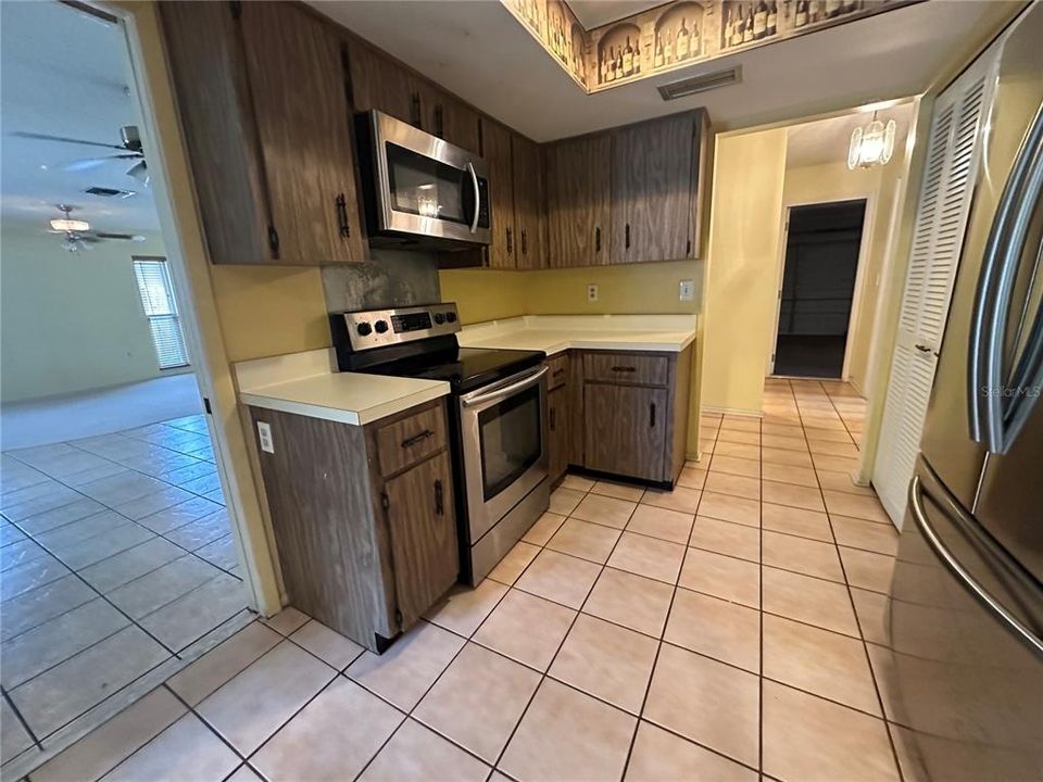 For Rent: $2,800 (3 beds, 2 baths, 1750 Square Feet)