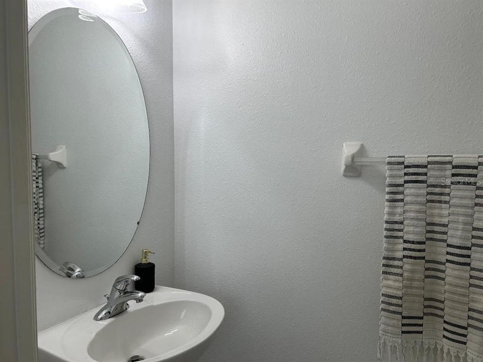 For Rent: $2,300 (2 beds, 2 baths, 1683 Square Feet)