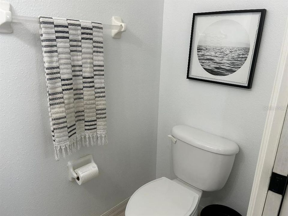 For Rent: $2,300 (2 beds, 2 baths, 1683 Square Feet)