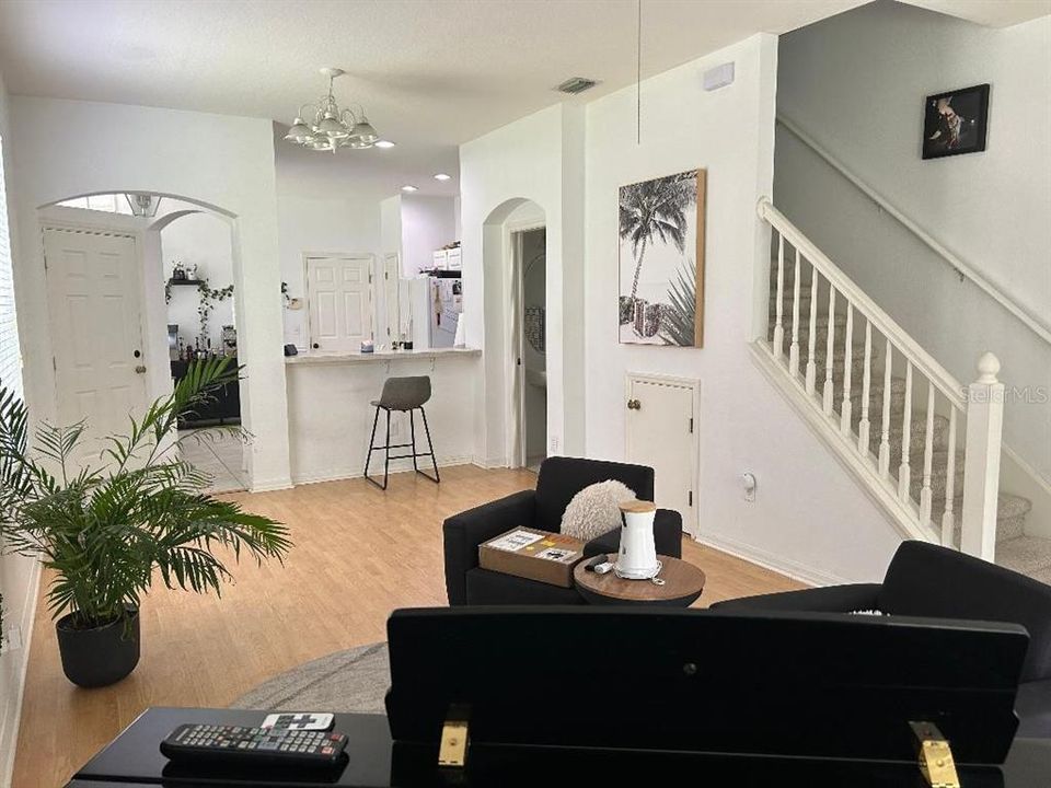 For Rent: $2,300 (2 beds, 2 baths, 1683 Square Feet)