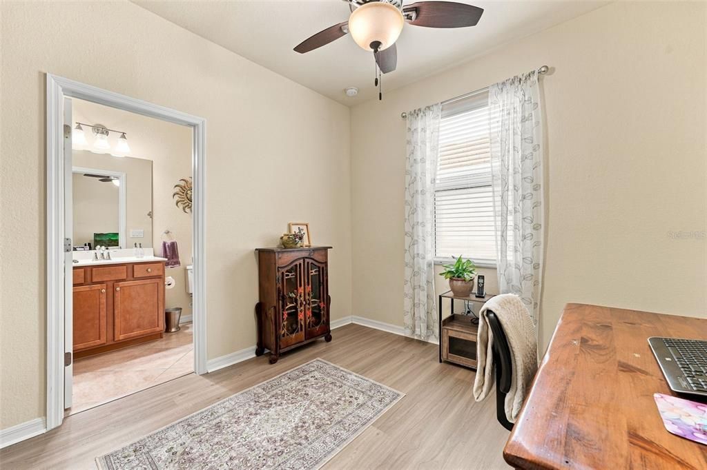 For Sale: $349,999 (4 beds, 3 baths, 2035 Square Feet)