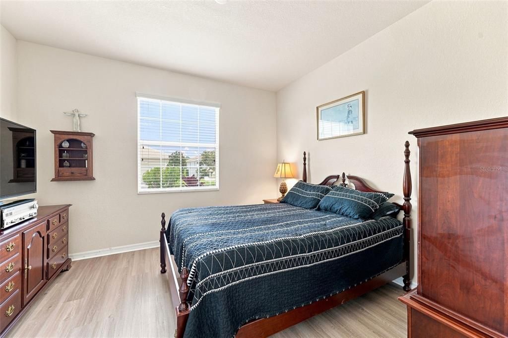 For Sale: $349,999 (4 beds, 3 baths, 2035 Square Feet)
