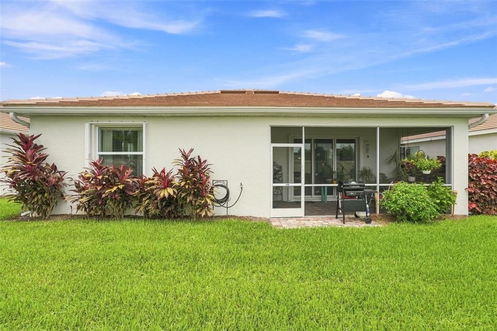 For Sale: $349,999 (4 beds, 3 baths, 2035 Square Feet)