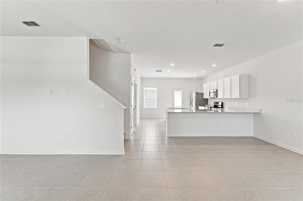 For Rent: $2,500 (3 beds, 2 baths, 1615 Square Feet)
