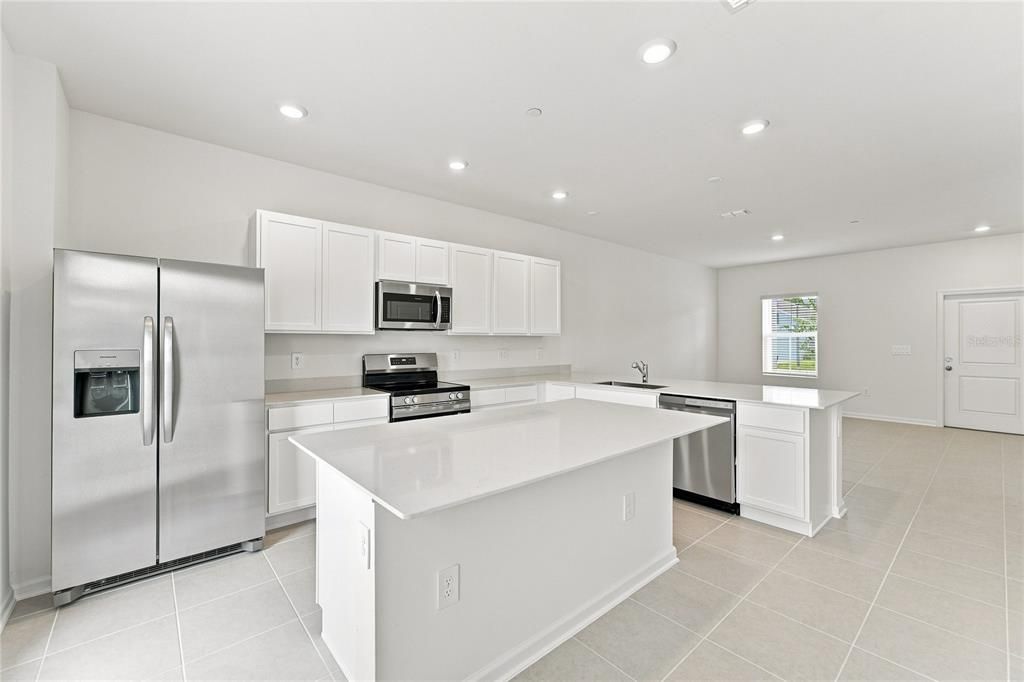 For Rent: $2,500 (3 beds, 2 baths, 1615 Square Feet)