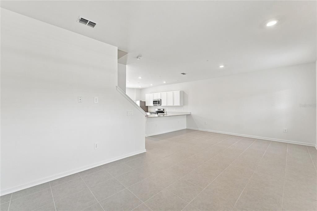 For Rent: $2,500 (3 beds, 2 baths, 1615 Square Feet)