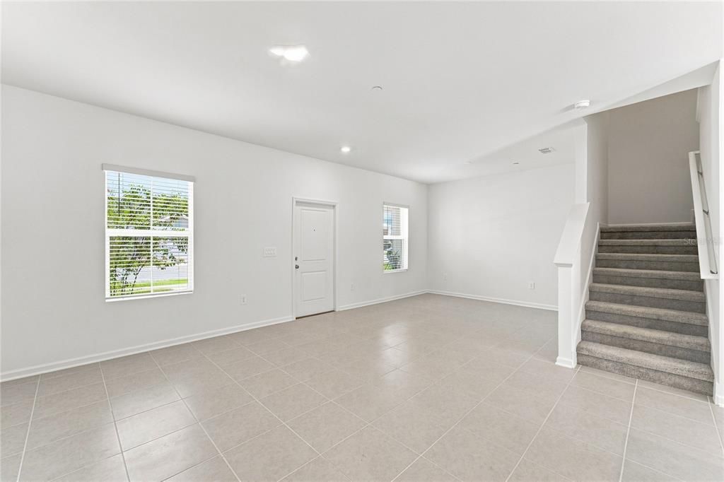For Rent: $2,500 (3 beds, 2 baths, 1615 Square Feet)