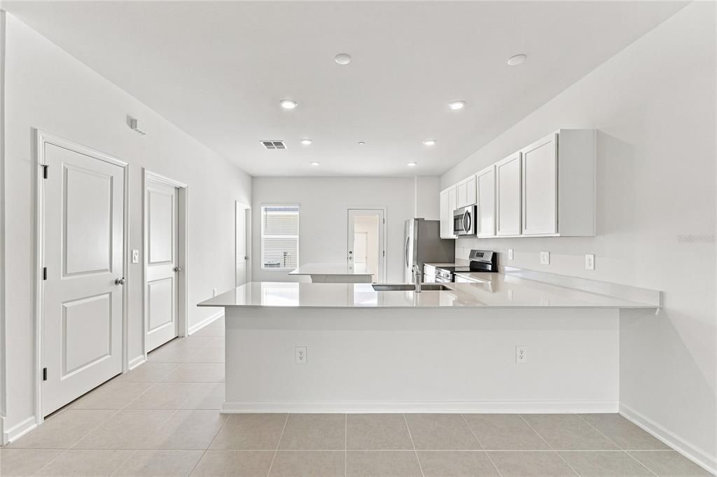 For Rent: $2,500 (3 beds, 2 baths, 1615 Square Feet)