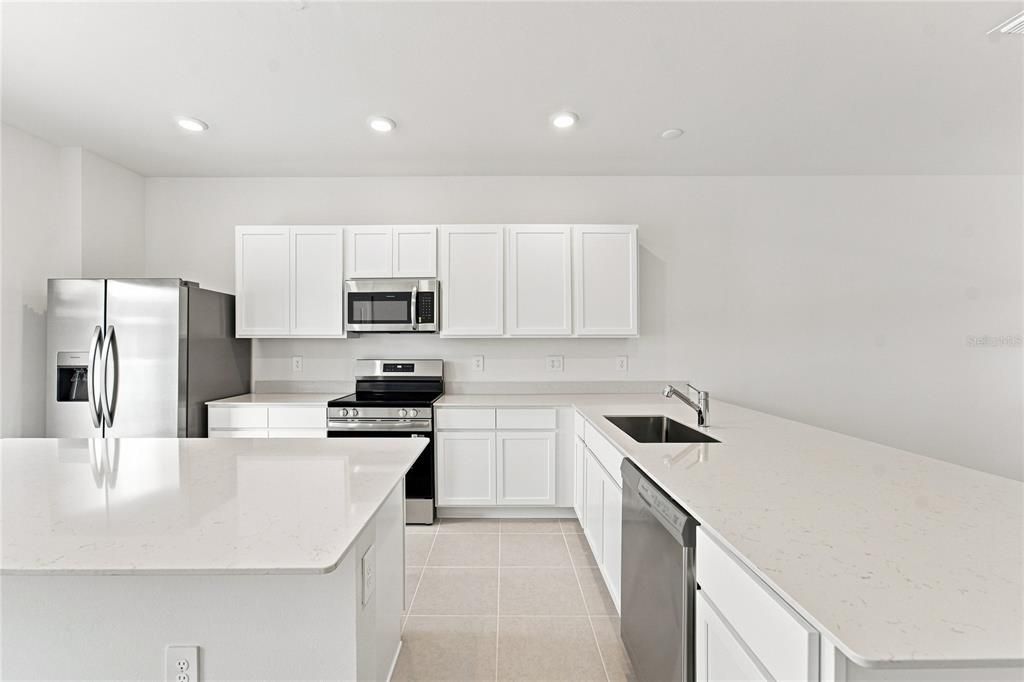 For Rent: $2,500 (3 beds, 2 baths, 1615 Square Feet)