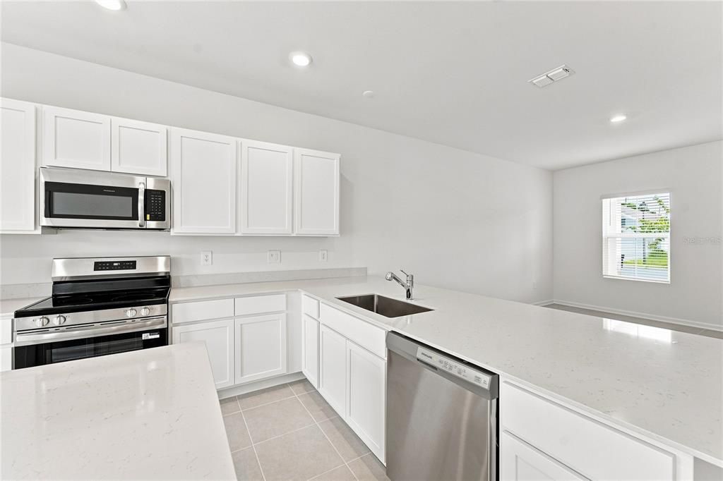 For Rent: $2,500 (3 beds, 2 baths, 1615 Square Feet)
