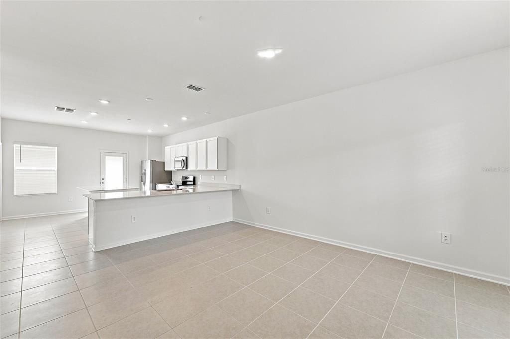 For Rent: $2,500 (3 beds, 2 baths, 1615 Square Feet)