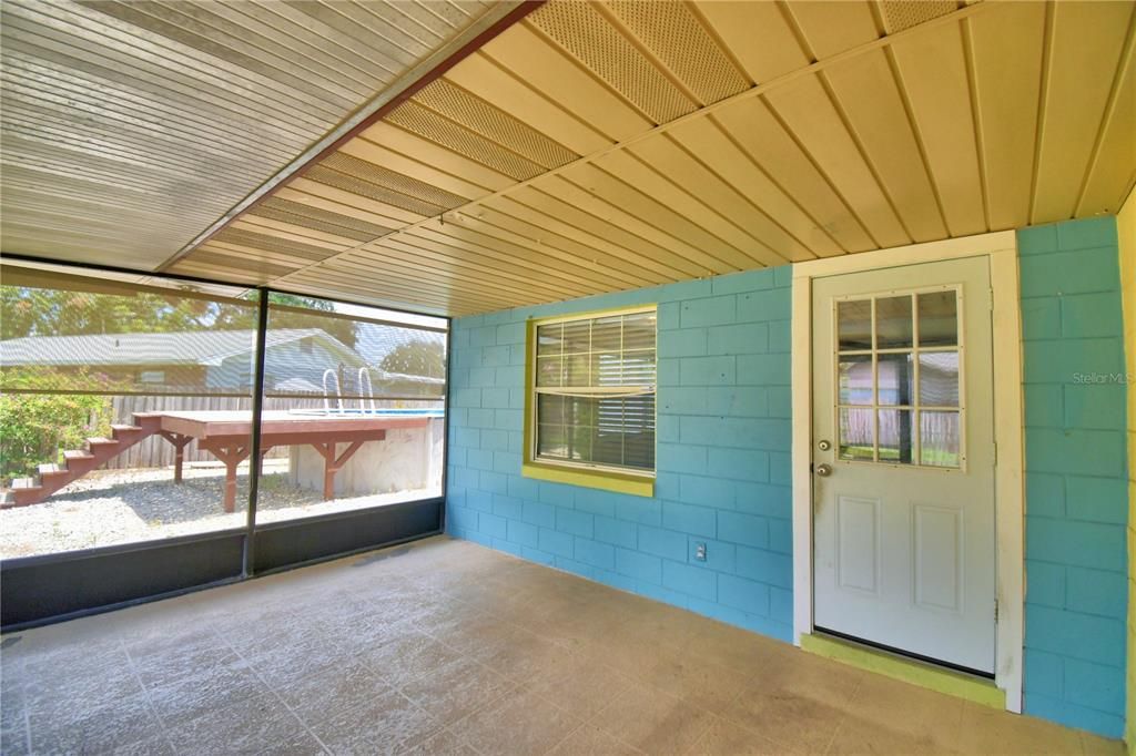 For Sale: $349,900 (3 beds, 2 baths, 1892 Square Feet)