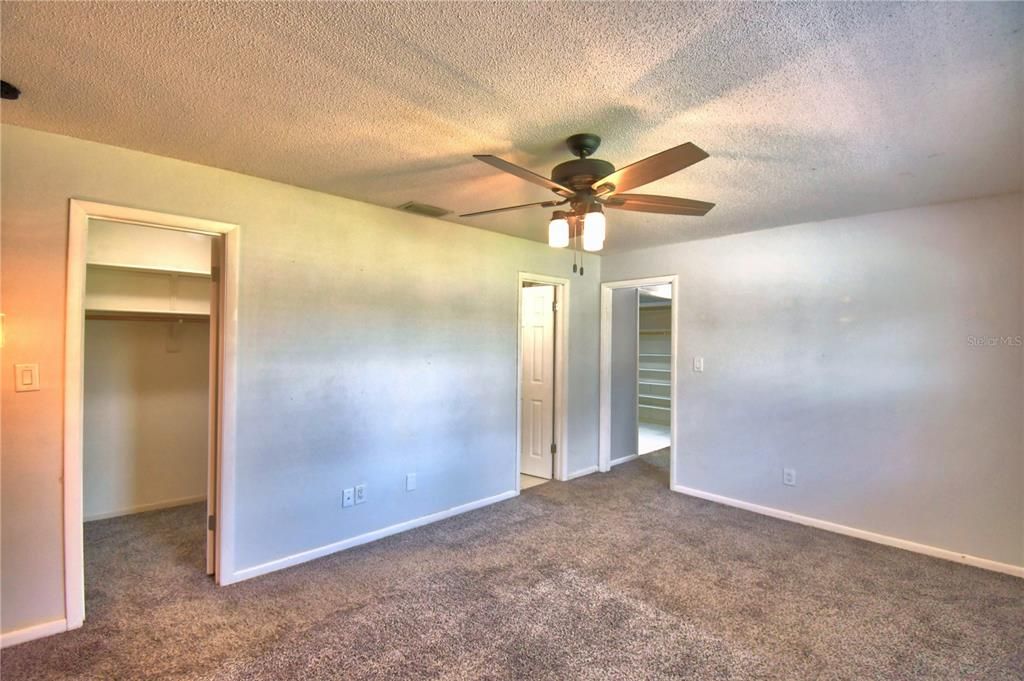 For Sale: $349,900 (3 beds, 2 baths, 1892 Square Feet)