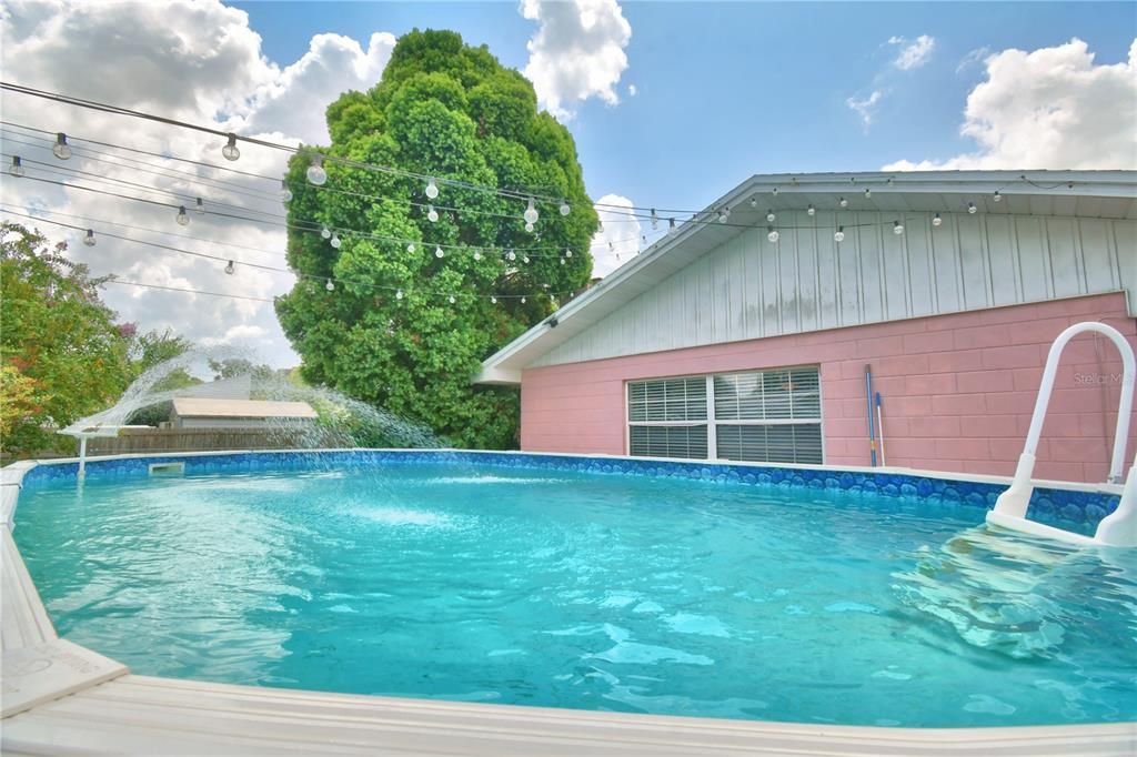 For Sale: $349,900 (3 beds, 2 baths, 1892 Square Feet)