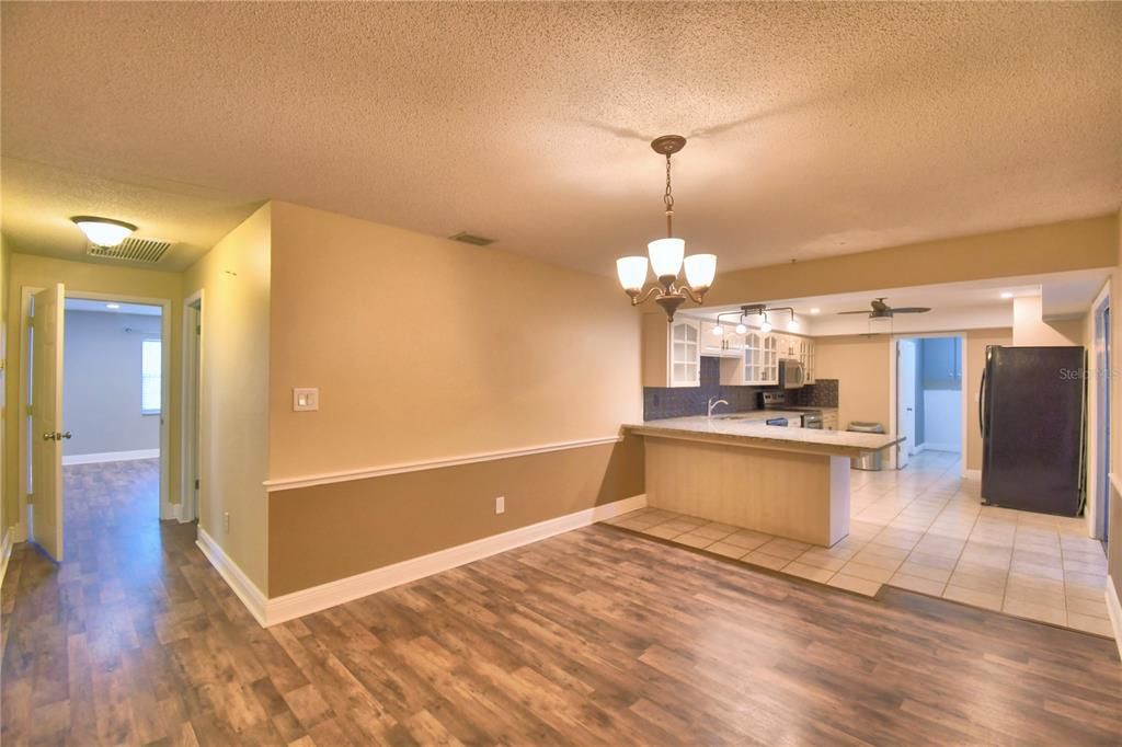For Sale: $349,900 (3 beds, 2 baths, 1892 Square Feet)