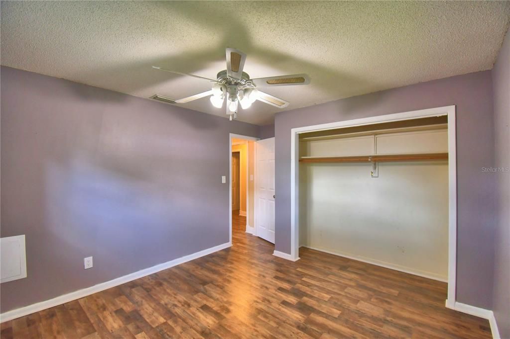 For Sale: $349,900 (3 beds, 2 baths, 1892 Square Feet)
