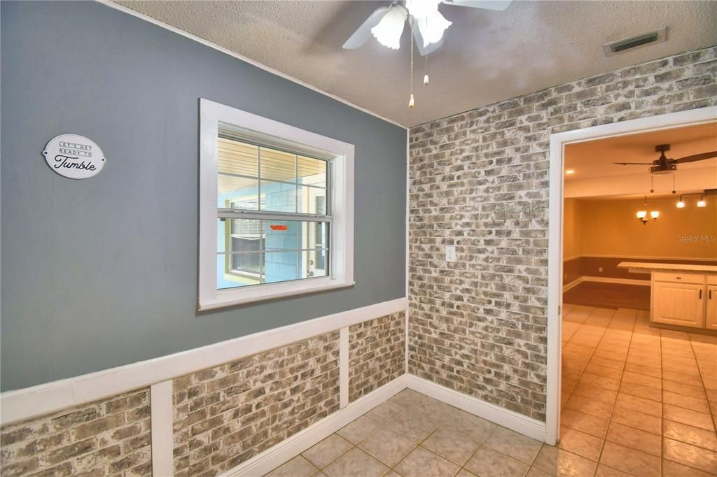 For Sale: $349,900 (3 beds, 2 baths, 1892 Square Feet)