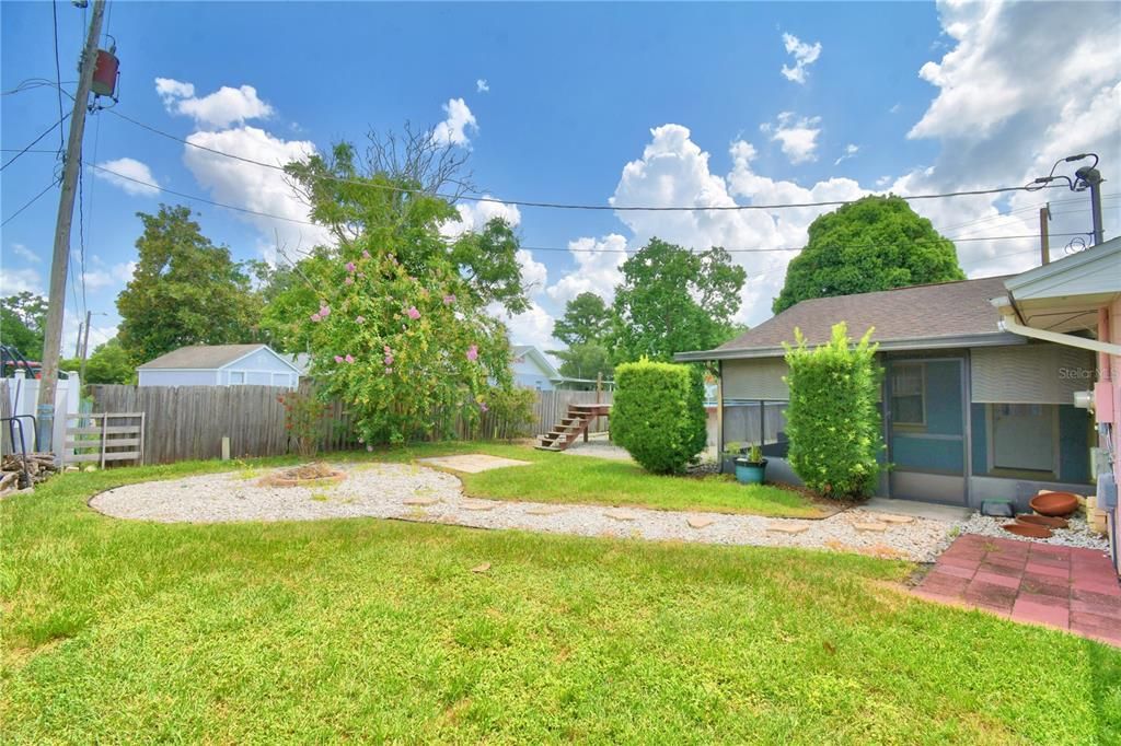For Sale: $349,900 (3 beds, 2 baths, 1892 Square Feet)