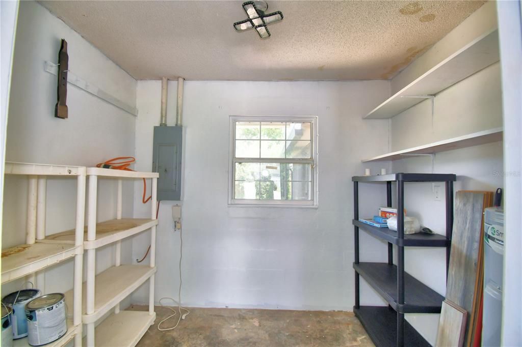 For Sale: $349,900 (3 beds, 2 baths, 1892 Square Feet)