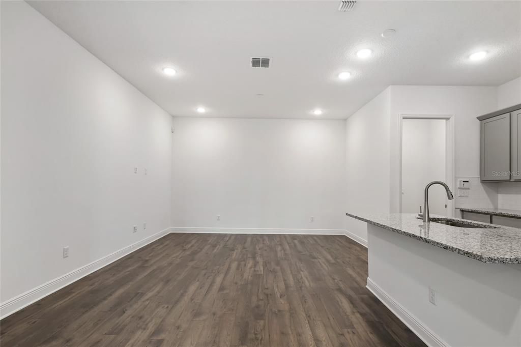 En Renta: $2,400 (3 camas, 2 baños, 1854 Pies cuadrados)