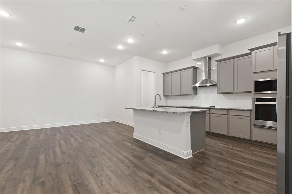 En Renta: $2,400 (3 camas, 2 baños, 1854 Pies cuadrados)