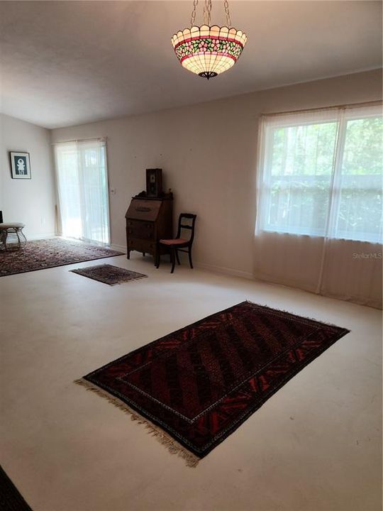 For Sale: $274,900 (3 beds, 2 baths, 1552 Square Feet)