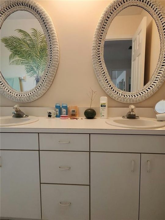 For Sale: $274,900 (3 beds, 2 baths, 1552 Square Feet)