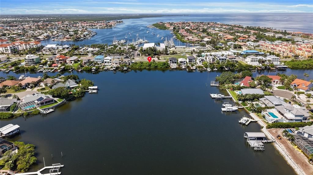 На продажу: $175,000 (0.21 acres)