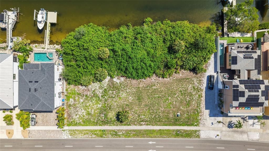 На продажу: $175,000 (0.21 acres)