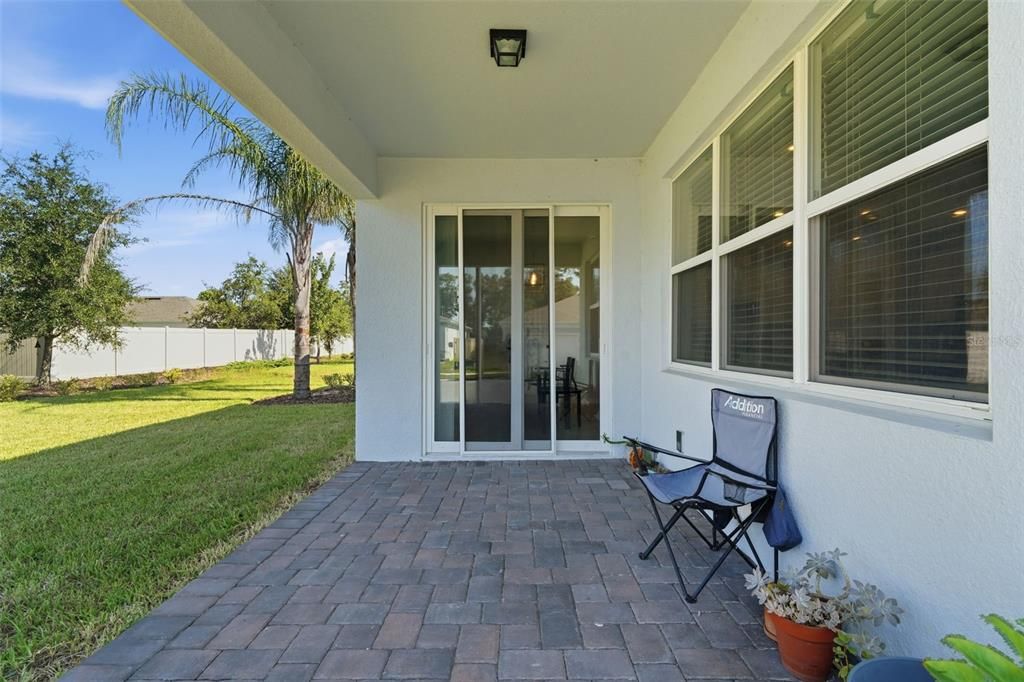 For Sale: $350,000 (3 beds, 2 baths, 1650 Square Feet)