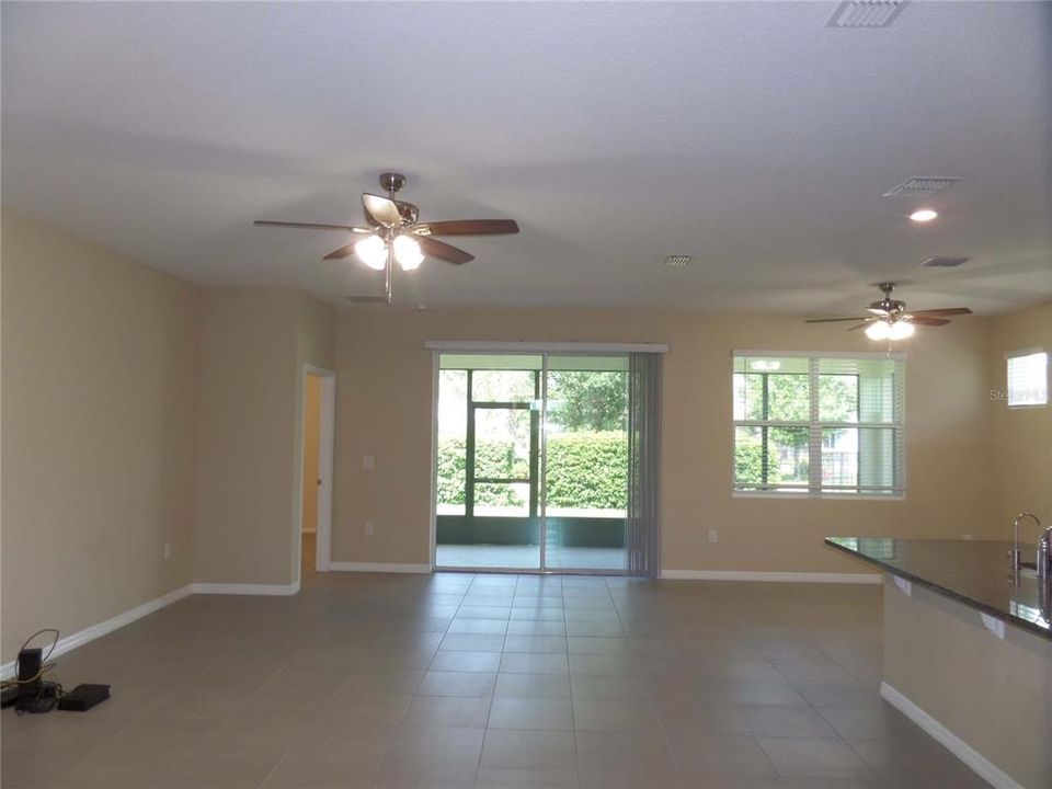 For Sale: $347,000 (4 beds, 2 baths, 2034 Square Feet)