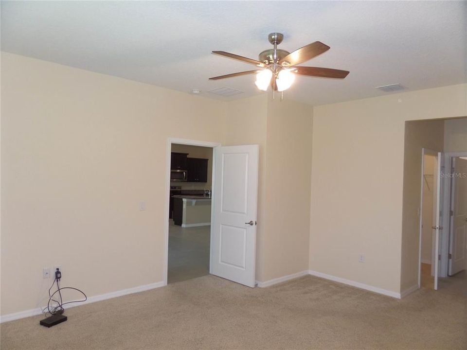 For Sale: $347,000 (4 beds, 2 baths, 2034 Square Feet)