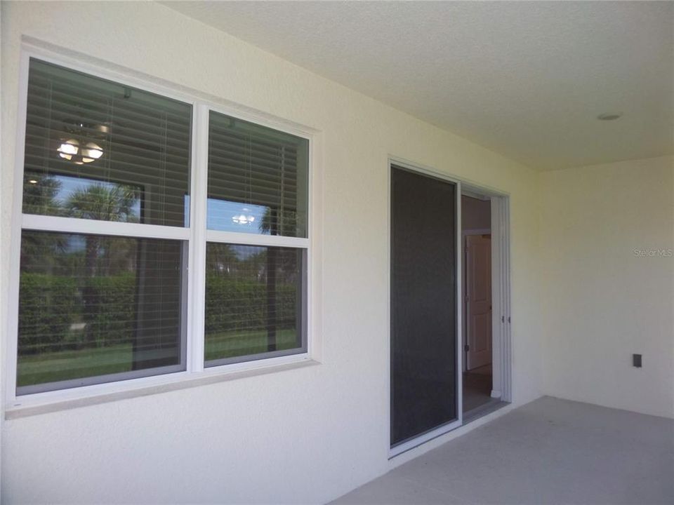 For Sale: $347,000 (4 beds, 2 baths, 2034 Square Feet)