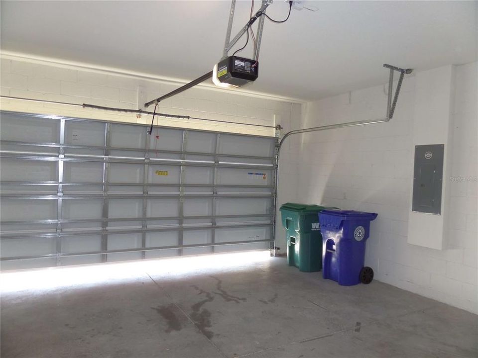 For Sale: $347,000 (4 beds, 2 baths, 2034 Square Feet)