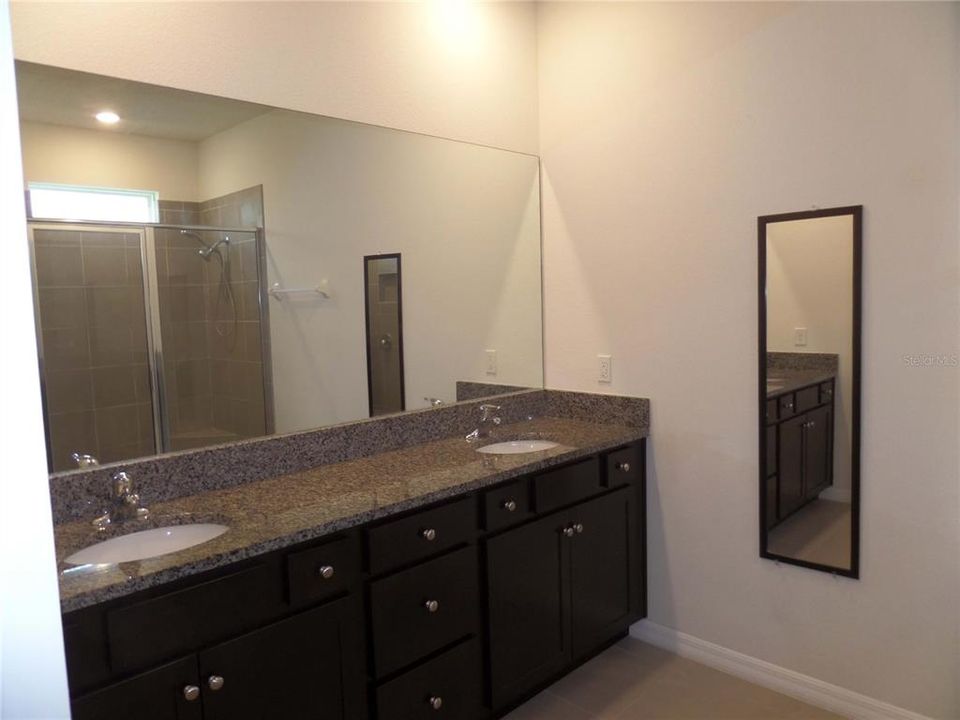 For Sale: $347,000 (4 beds, 2 baths, 2034 Square Feet)