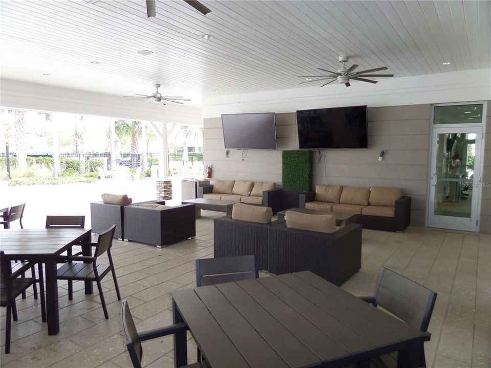 For Sale: $347,000 (4 beds, 2 baths, 2034 Square Feet)