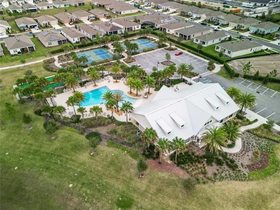 For Sale: $347,000 (4 beds, 2 baths, 2034 Square Feet)