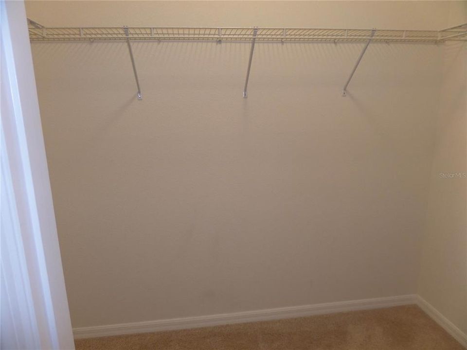 For Sale: $347,000 (4 beds, 2 baths, 2034 Square Feet)