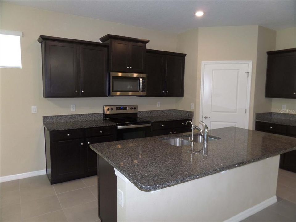For Sale: $347,000 (4 beds, 2 baths, 2034 Square Feet)