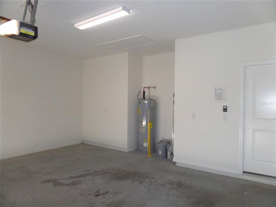For Sale: $347,000 (4 beds, 2 baths, 2034 Square Feet)